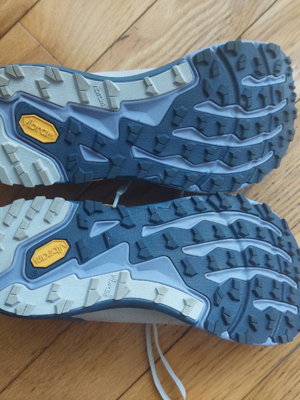 Altra Timp 5 Women Size 7 - Picture 2 of 11